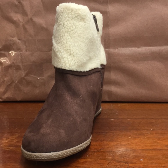 Women's Hidden Wedge Ankle Bootie -Brown and Ivory - Picture 6 of 6